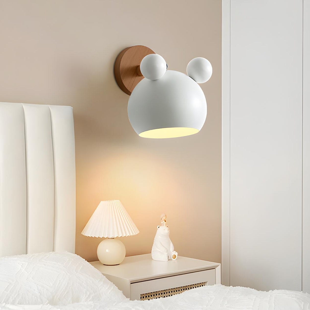 Cute Kid's Room Green Bear Ears Wooden Wall Sconce Image - 5