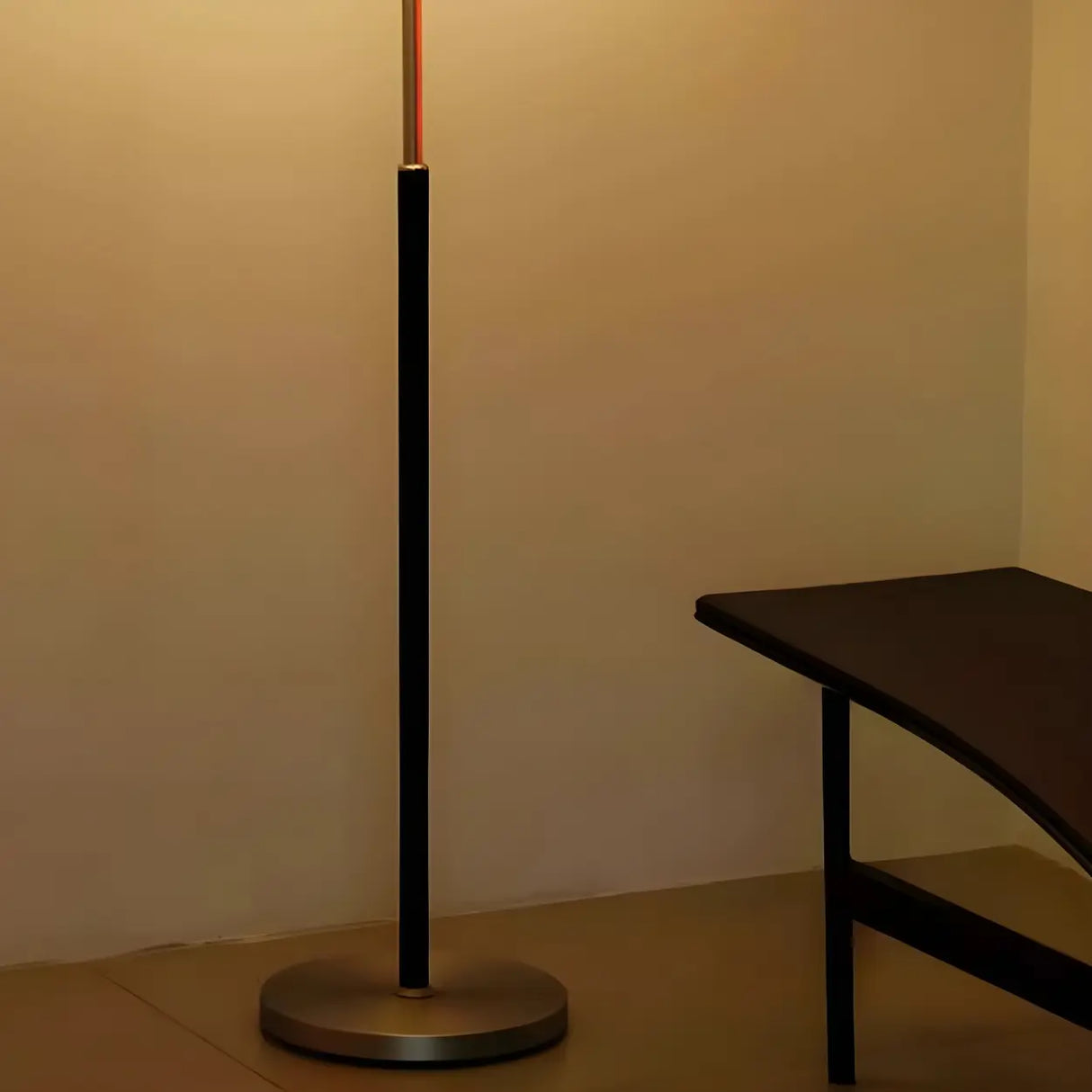 Cylinder Minimalist LED Floor Lamp with Pull Chain Image - 10