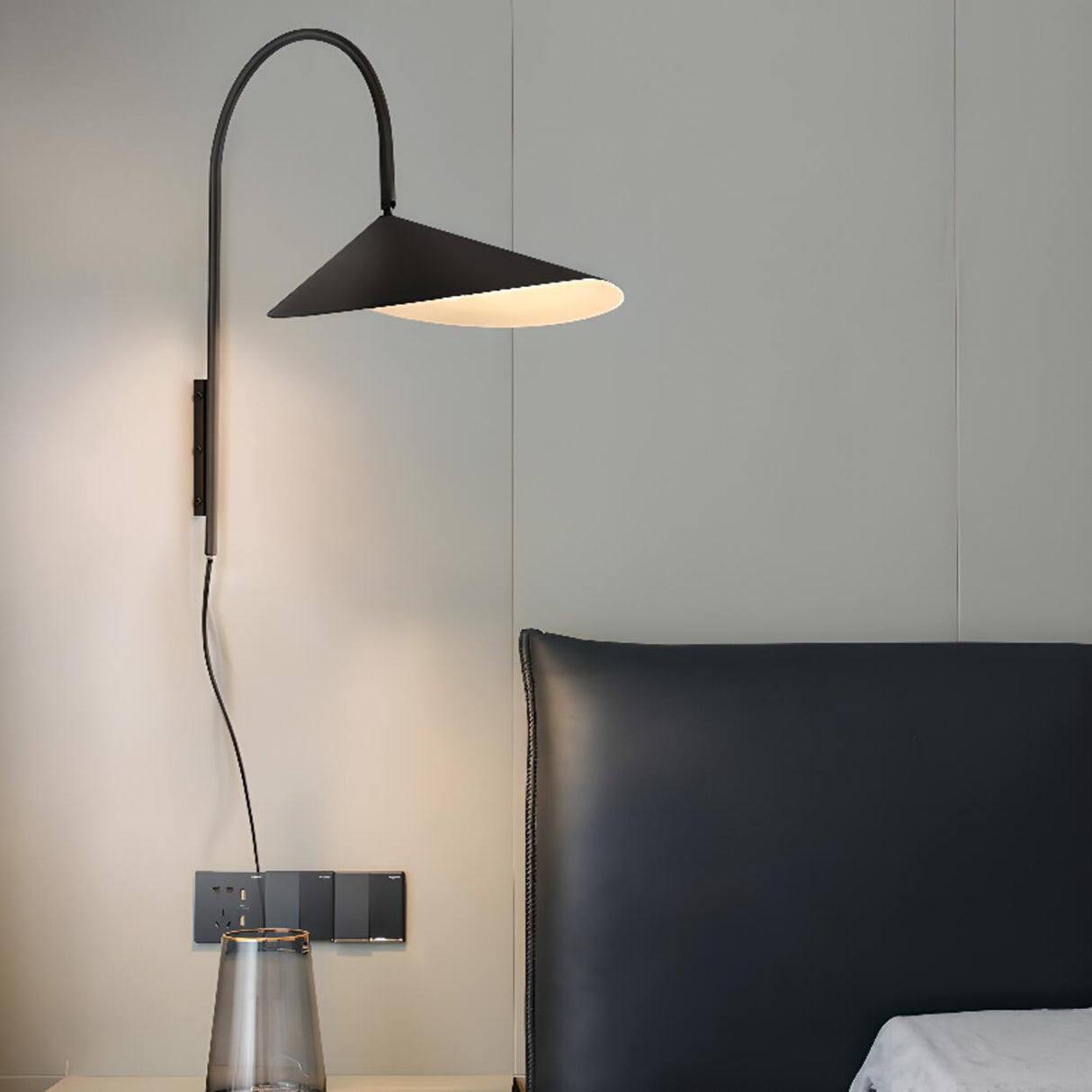 Elegant Geometric Bedside LED Wall Sconce Lights Image - 6