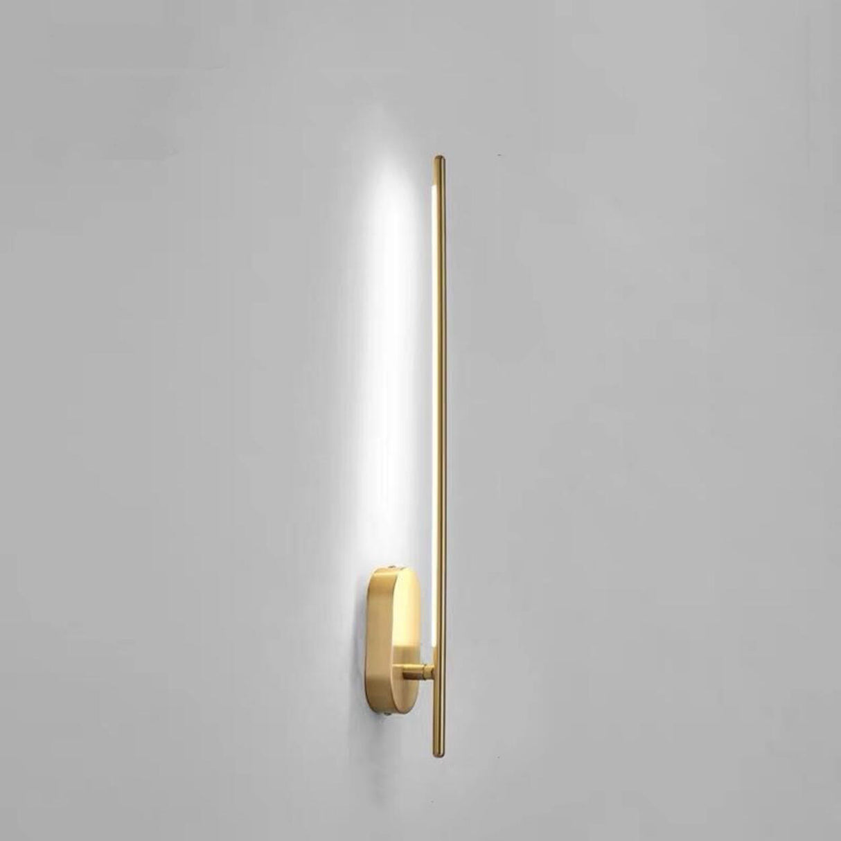 Elegant Gold Bathroom Linear Vanity Light Fixture Image - 3