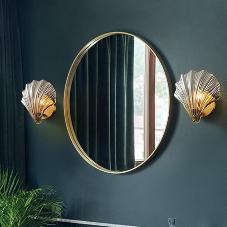 Elegant Gold Seashell Glass Vanity Wall Light Image - 1