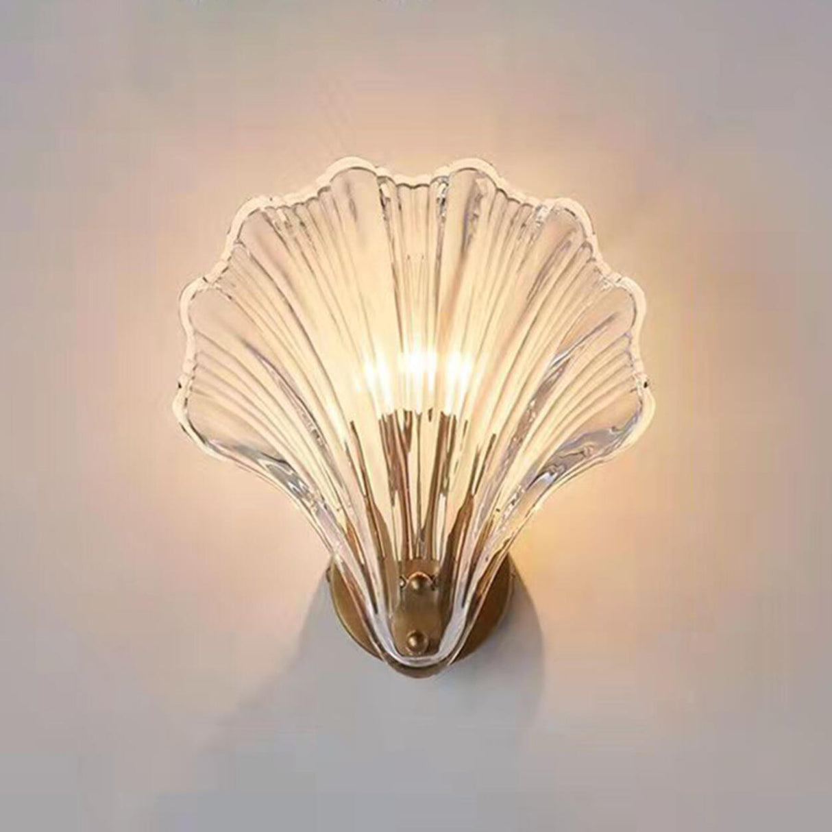 Elegant Gold Seashell Glass Vanity Wall Light Image - 3