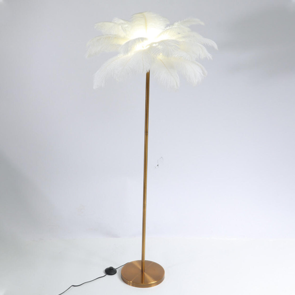 Elegant Pink Feather and Gold Stand Metal Floor Lamp Image - 4