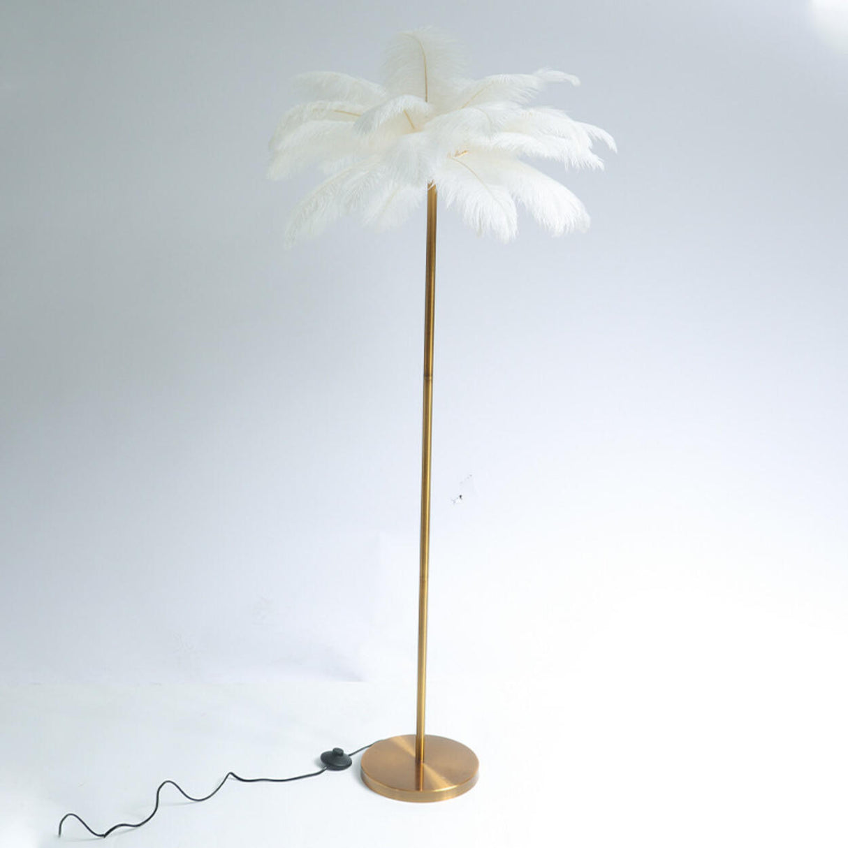 Elegant Pink Feather and Gold Stand Metal Floor Lamp Image - 6