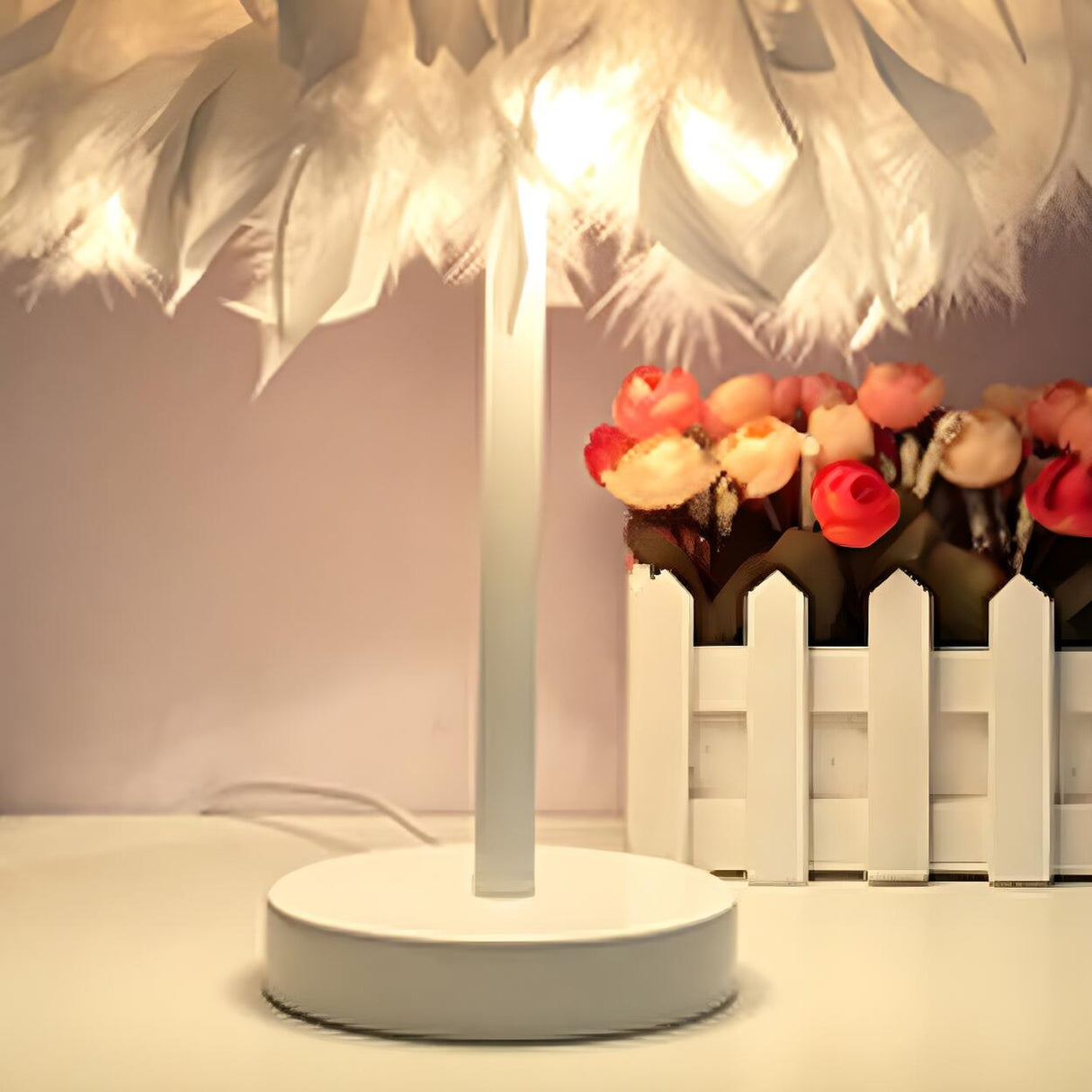 Elegant Romantic Feather Shade Decorative Table Lamp Image - 6