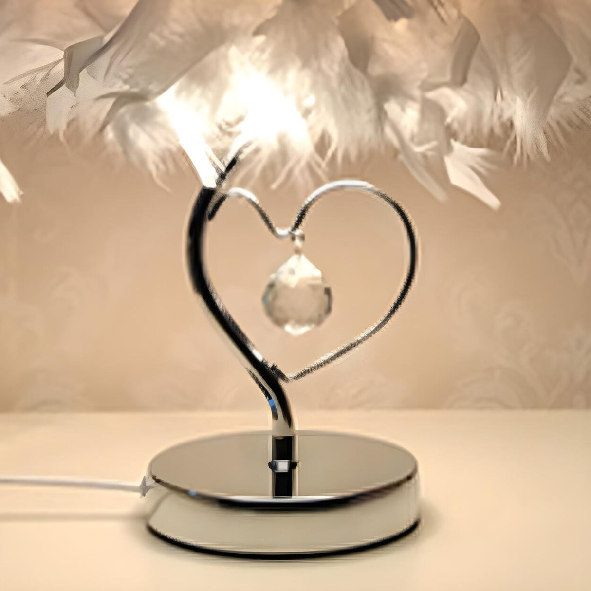 Elegant Romantic Feather Shade Decorative Table Lamp Image - 7