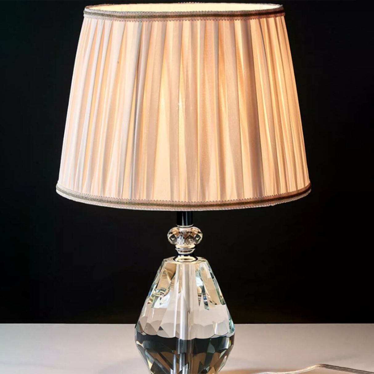 Elegant Sparkling Crystal Base Geometric Table Lamp Image - 3