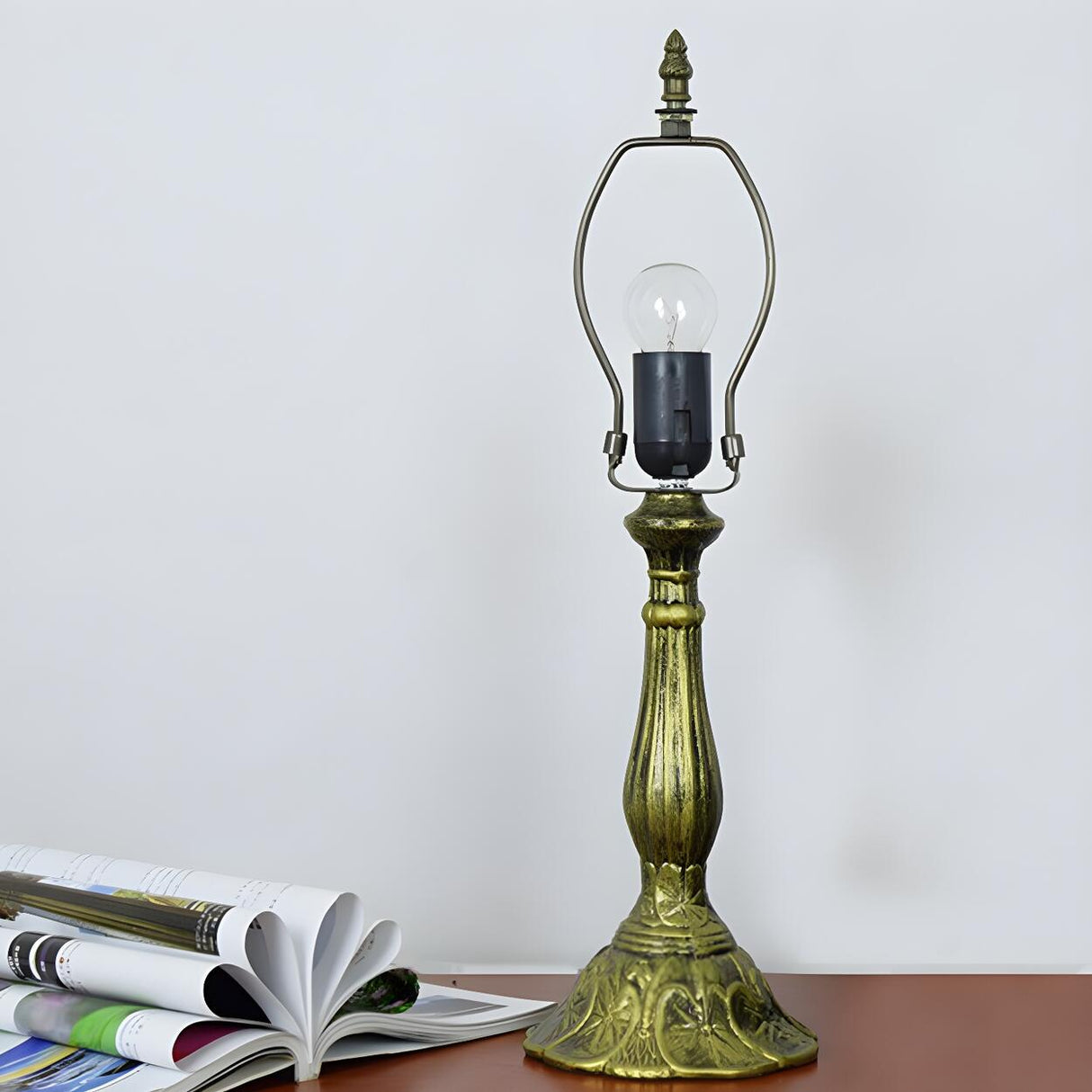 Elegant Tiffany Yellow Flower Metal Base Table Lamp Image - 6