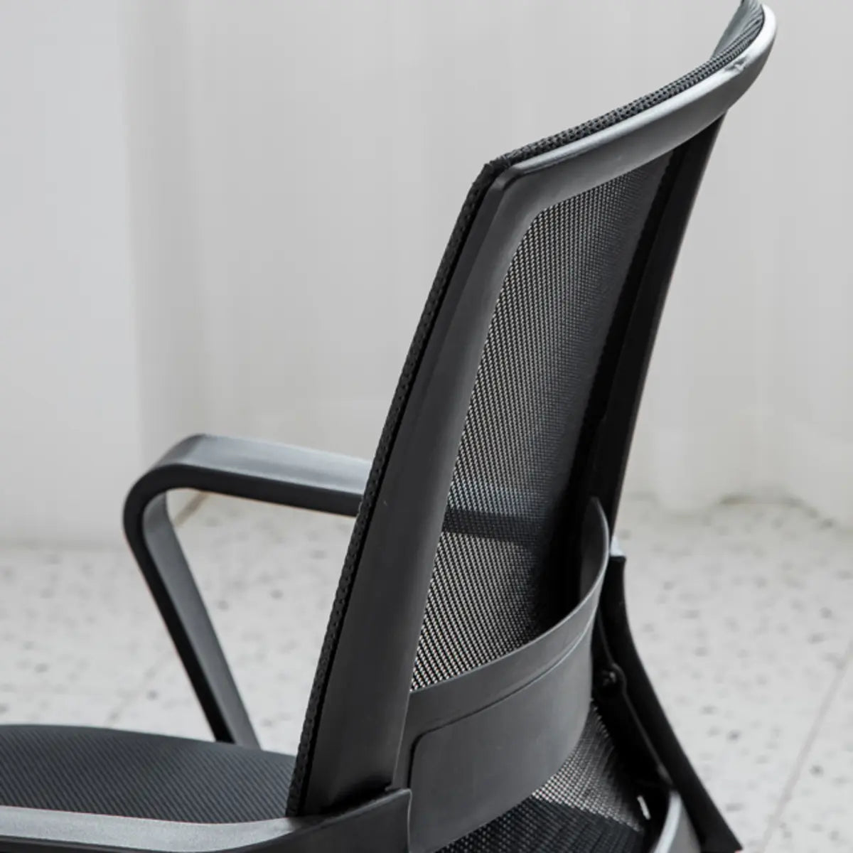 Ergonomic Black Modern Mesh Back Metal Office Chair Image - 8