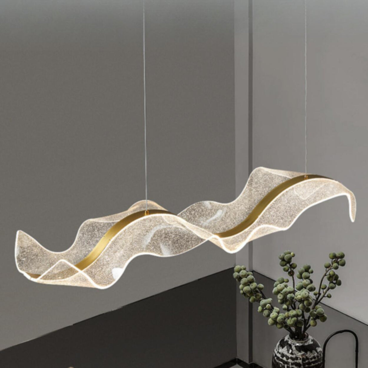 Exquisite Gold Wave LED Metal Island Pendant Light Image - 4