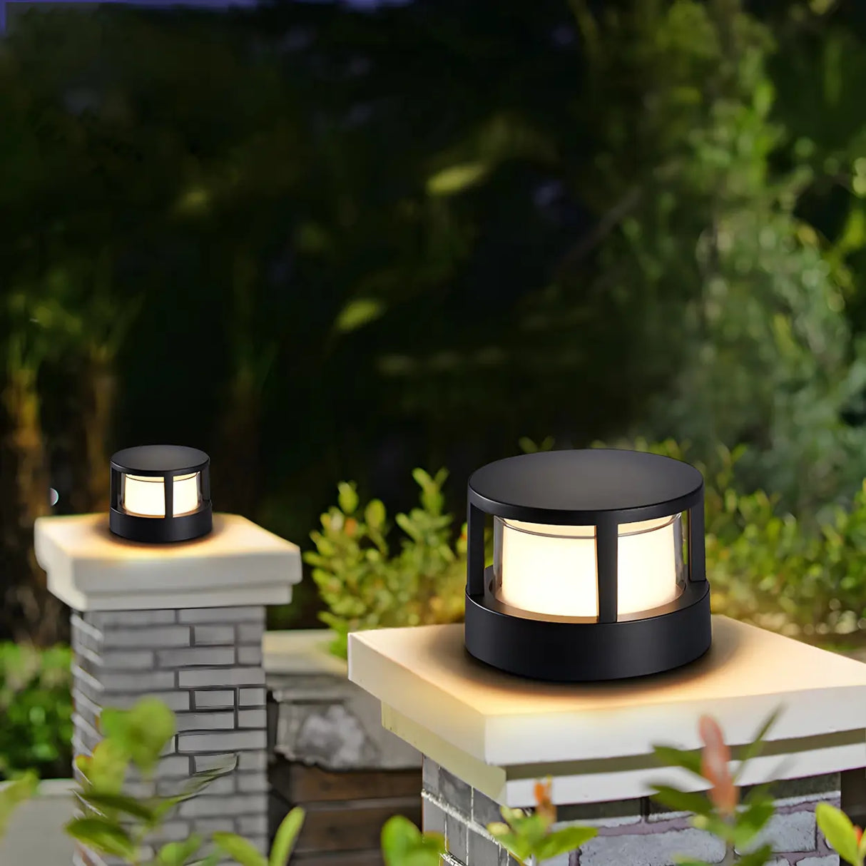 Fashion Black Column Metal Outdoor Pillar Table Lamp Image - 4