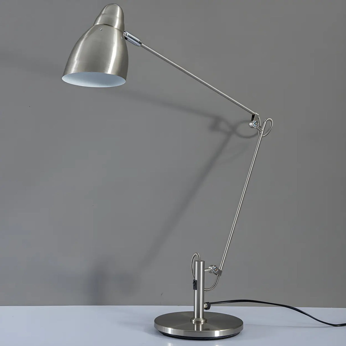 Fashional Silver Bell Shade Metal Study Table Lamp Image - 12