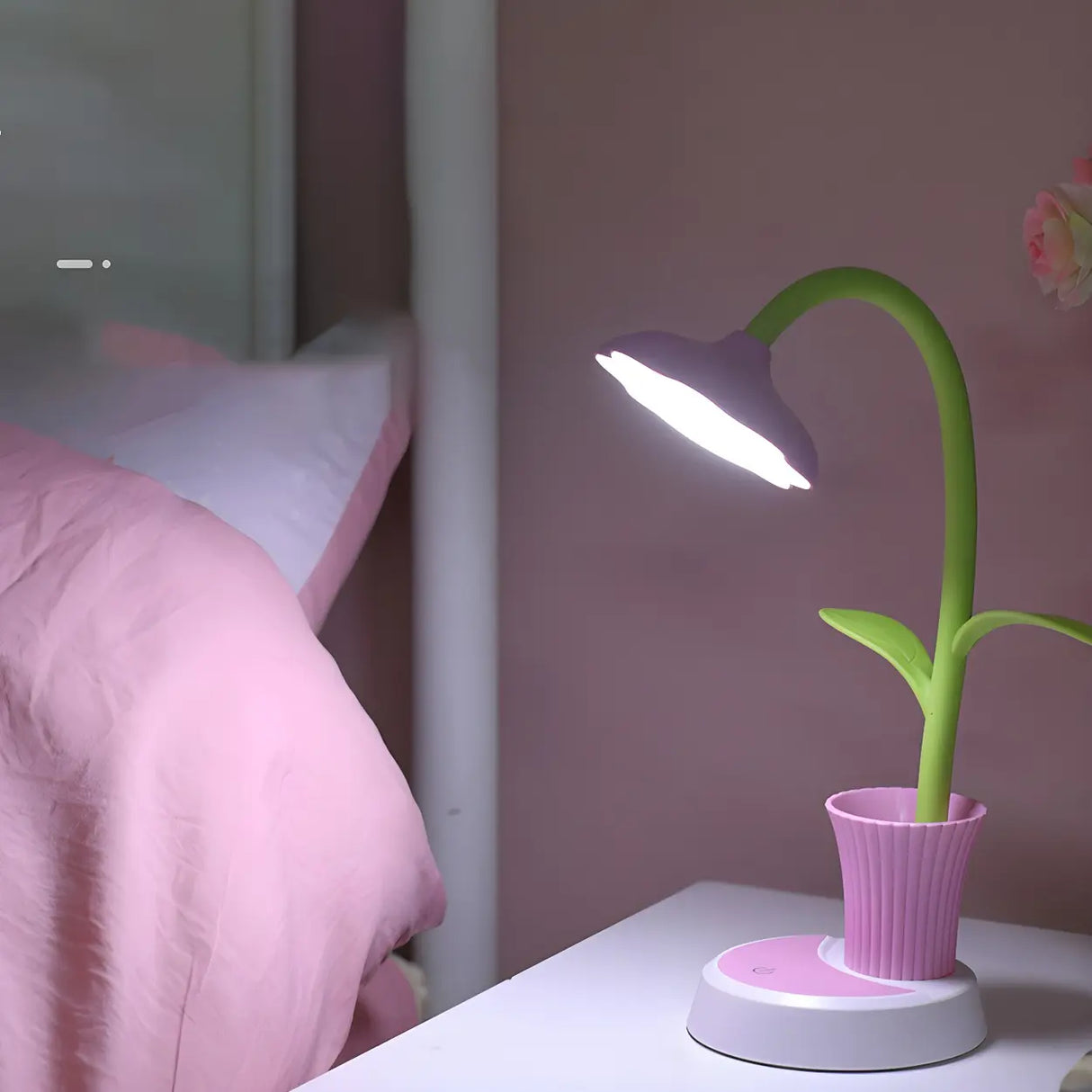 Flexible Elegant Flower Green USB LED Table Lamp Image - 4