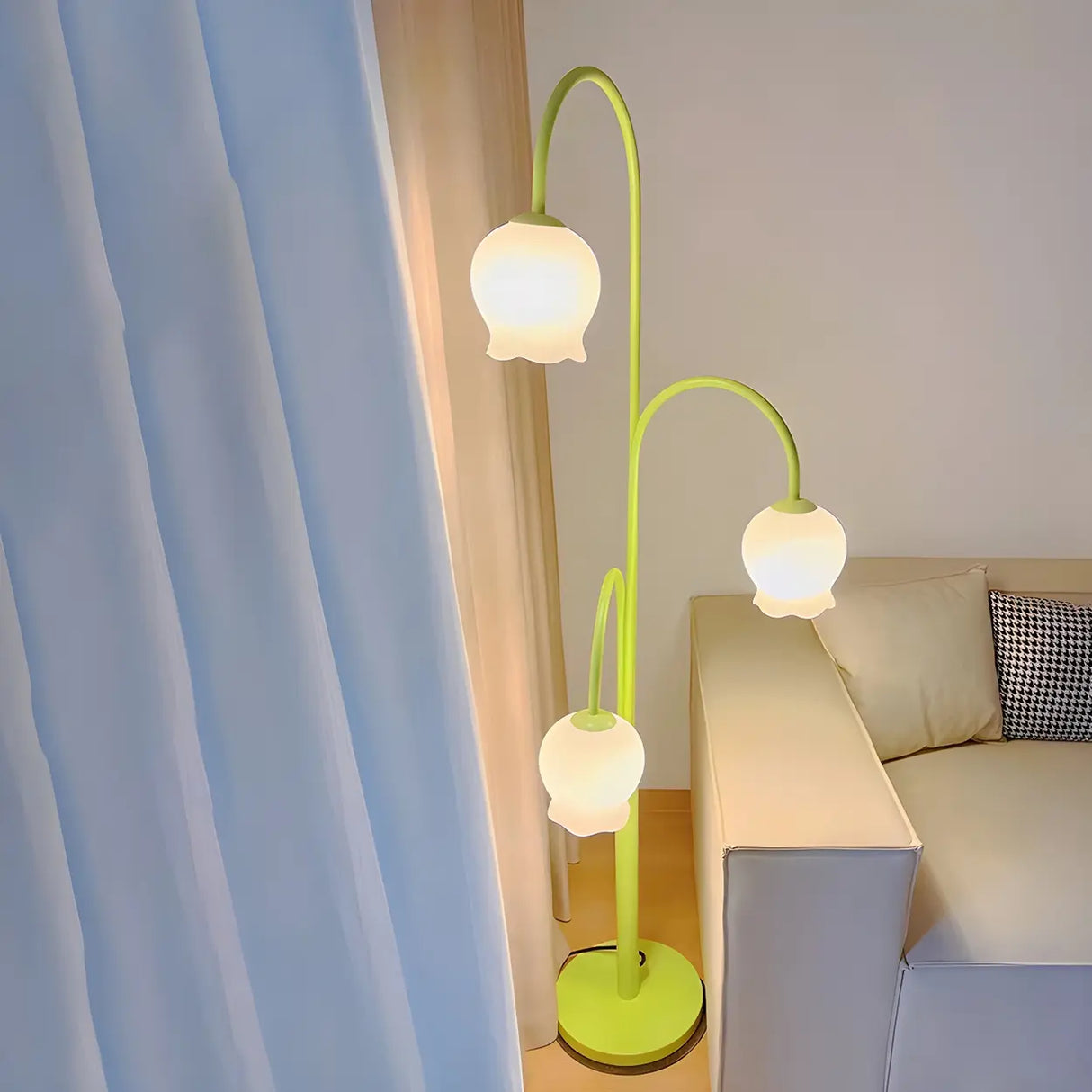 Fresh 3-Light Pastel Green Flower Metal Floor Lamp Image - 4