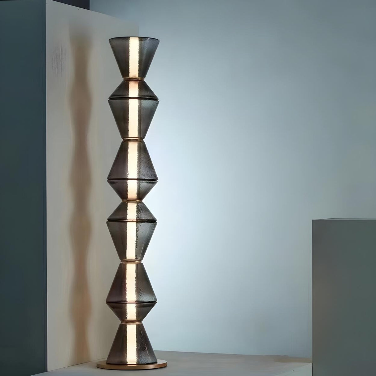 Futuristic Stacked Cone Design Black Floor Lamp Image - 3