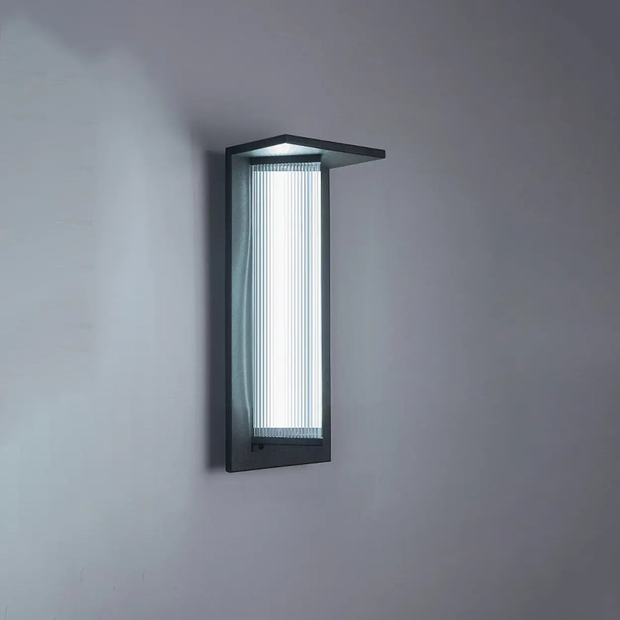 Geometric Modern Black Acrylic Exterior Wall Lamp Image - 2