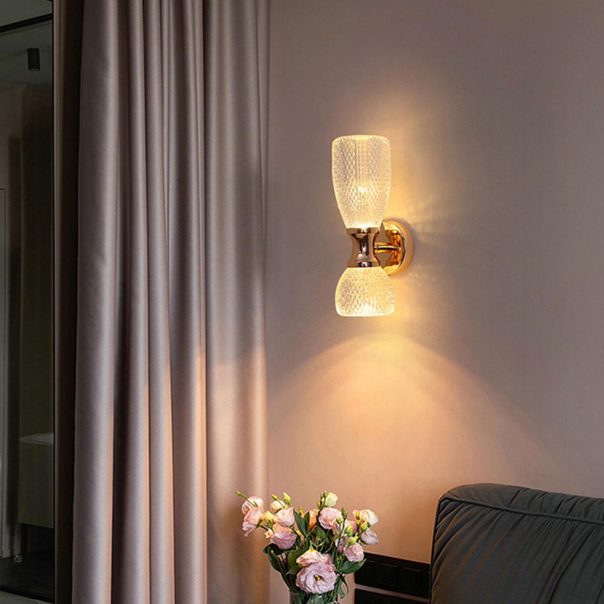 Gold Textured Glass Geometric Bedroom Wall Sconce Image - 8