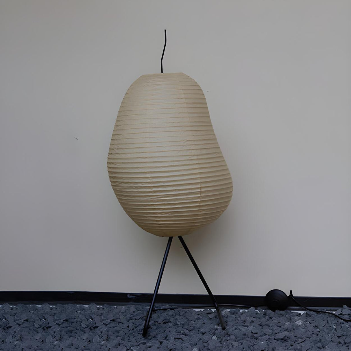 Japanese Style Beige Isamu Noguchi Akari Floor Lamp Image - 9