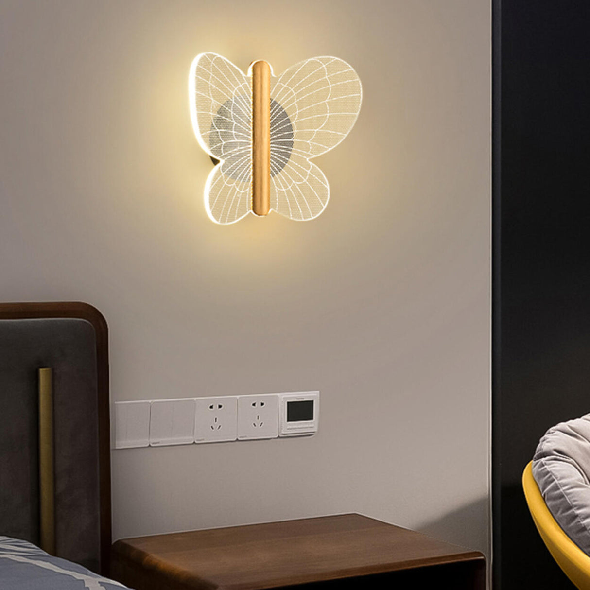 Kids' Room Beautiful Gold Butterfly Wall Sconce Image - 8