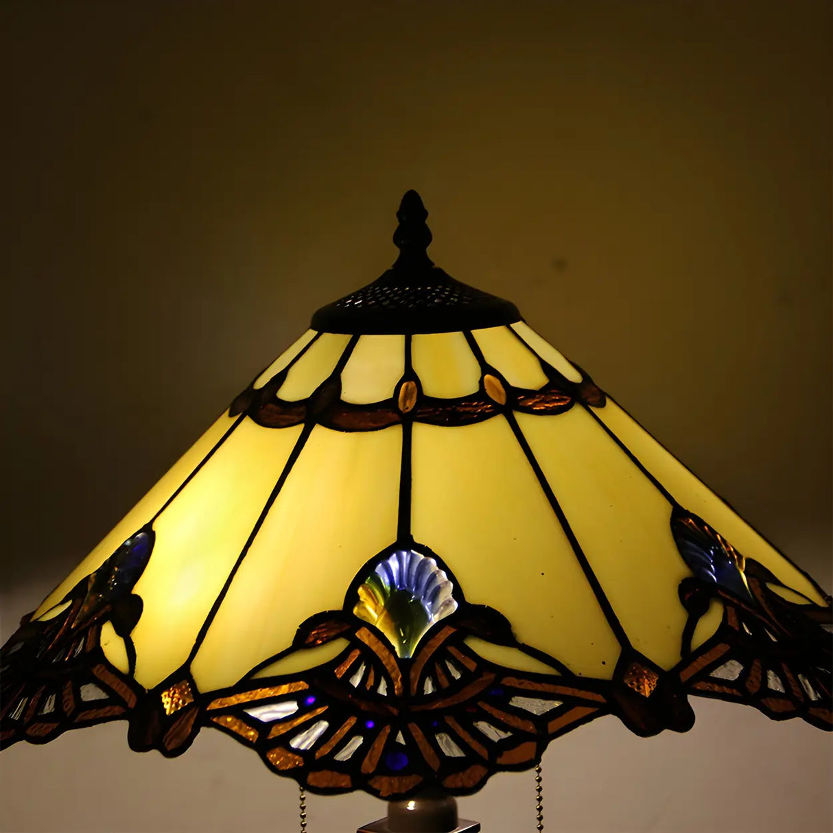 Living Room Vintage Tiffany Stained Glass Table Lamp Image - 13