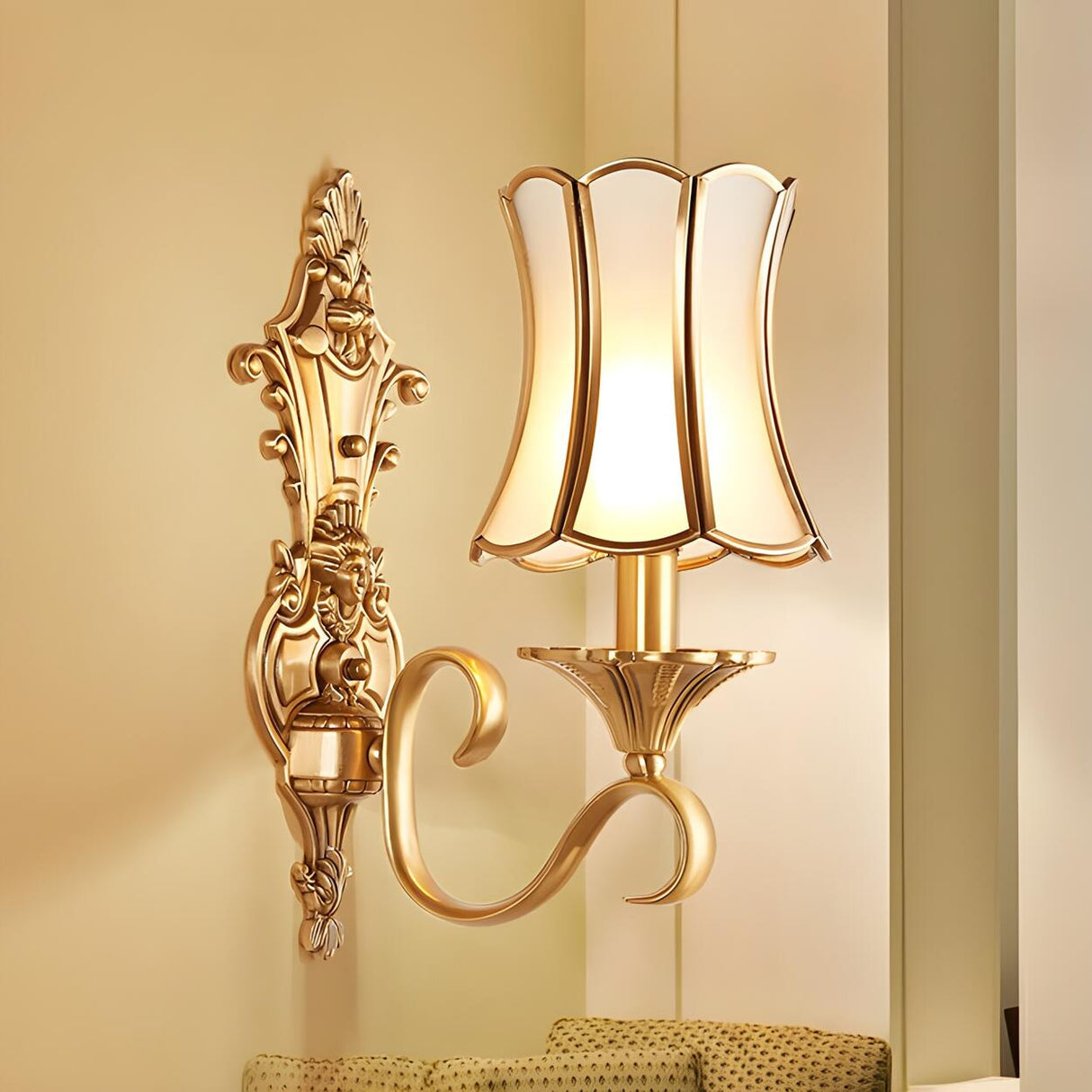 Luxurious Gold Geometric Frosted Glass Wall Sconce Image - 2