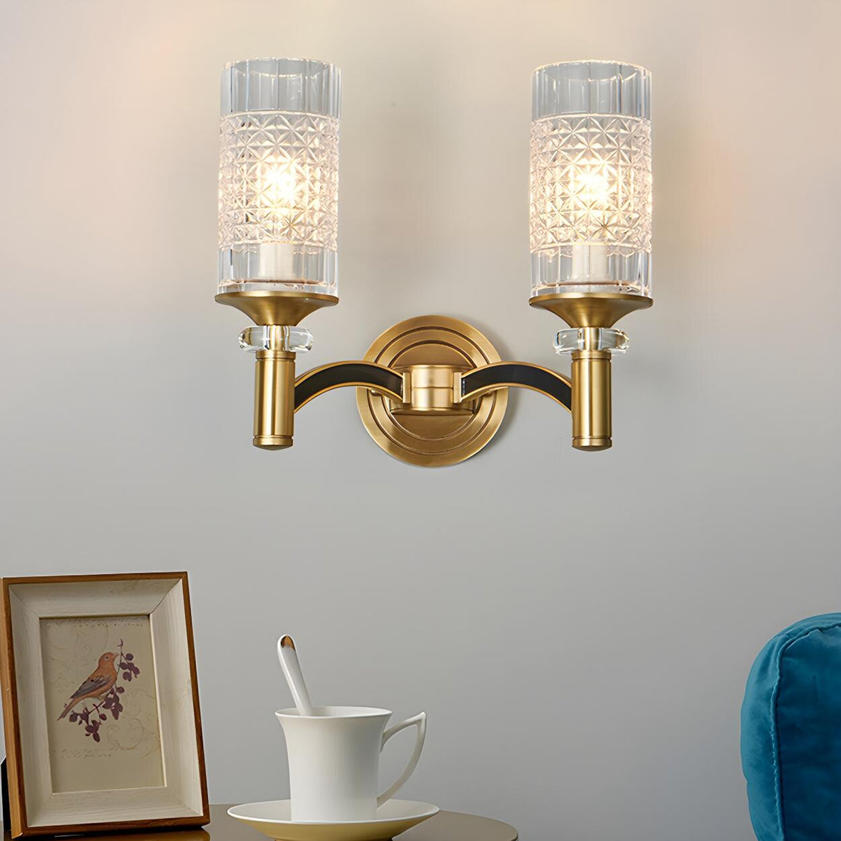 Luxury Etched Glass Shade Gold Cylinder Wall Sconce Image - 2