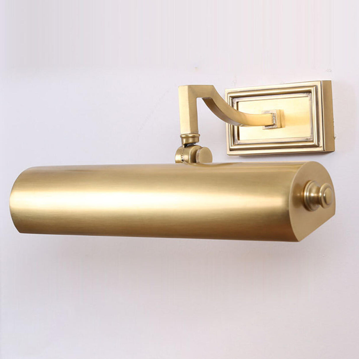 Luxury Gold Geometric LED Bathroom Vanity Light Image - 6