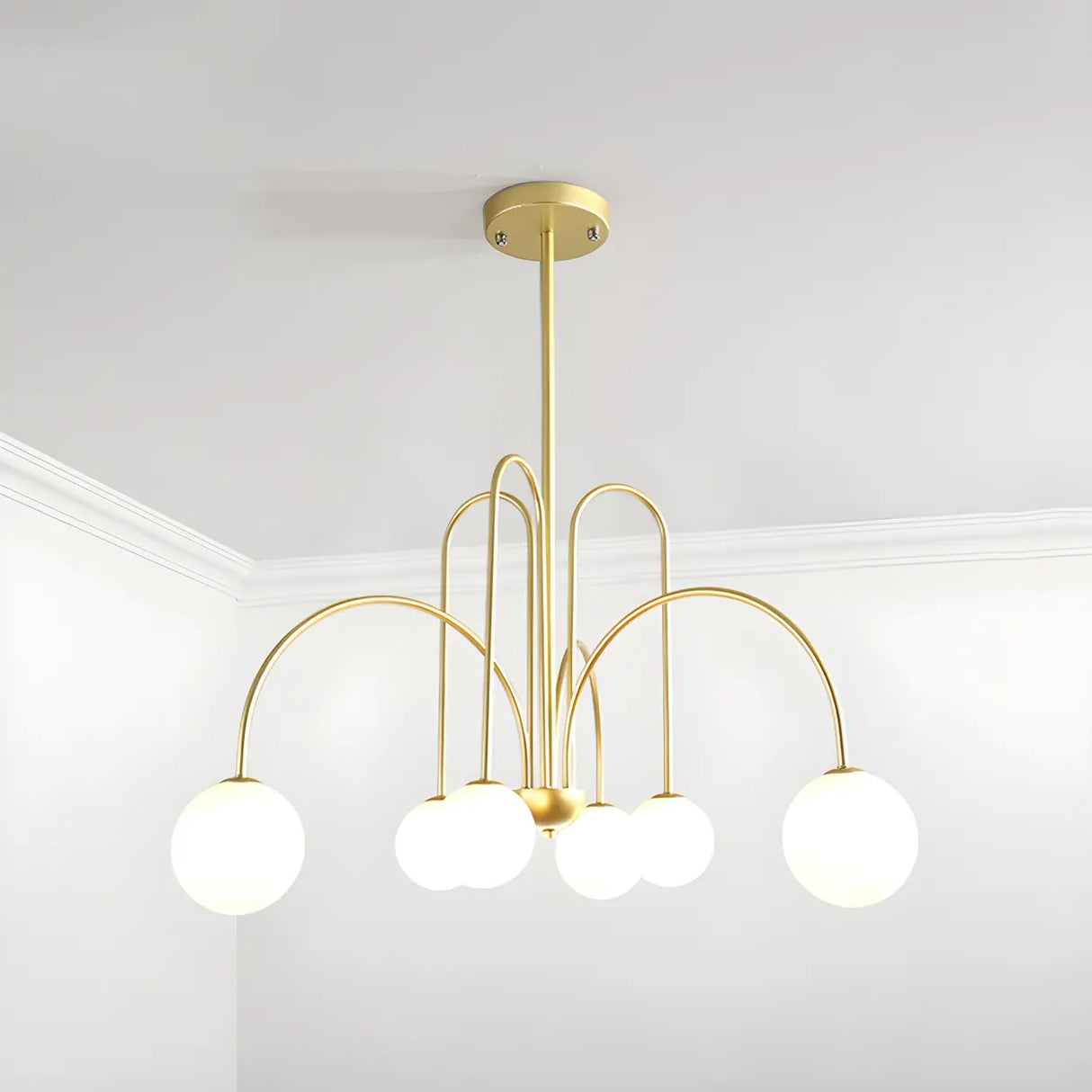 Mid-Century Modern Brass Globe Living Room Chandelier Image - 10