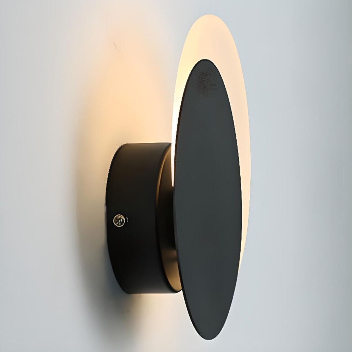 Minimalist Black Circular Metal LED Wall Sconce Image - 15