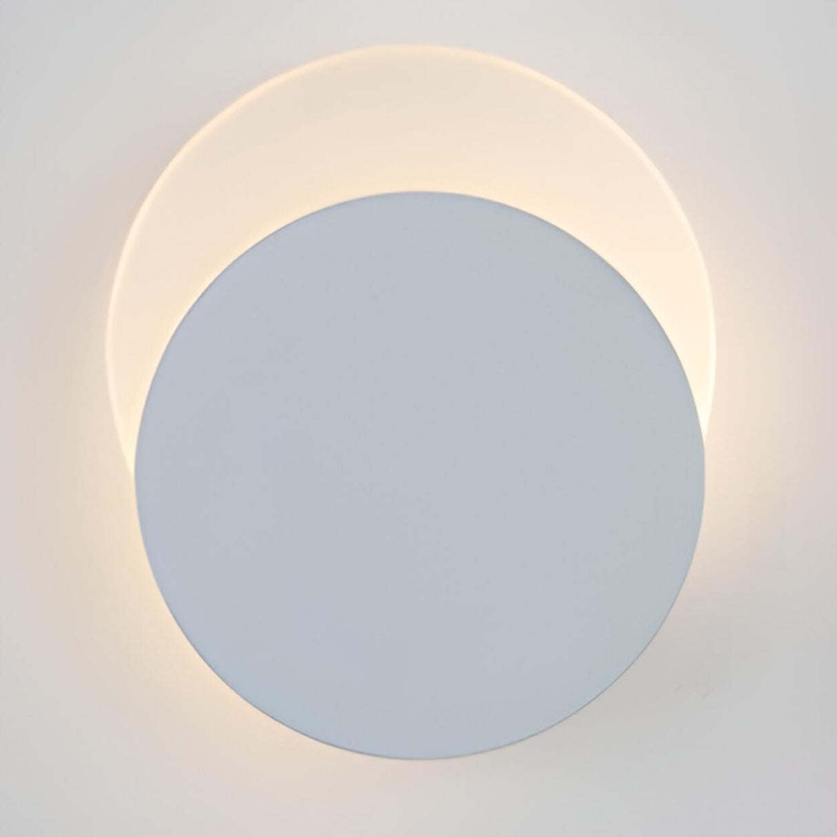 Minimalist Black Circular Metal LED Wall Sconce Image - 17