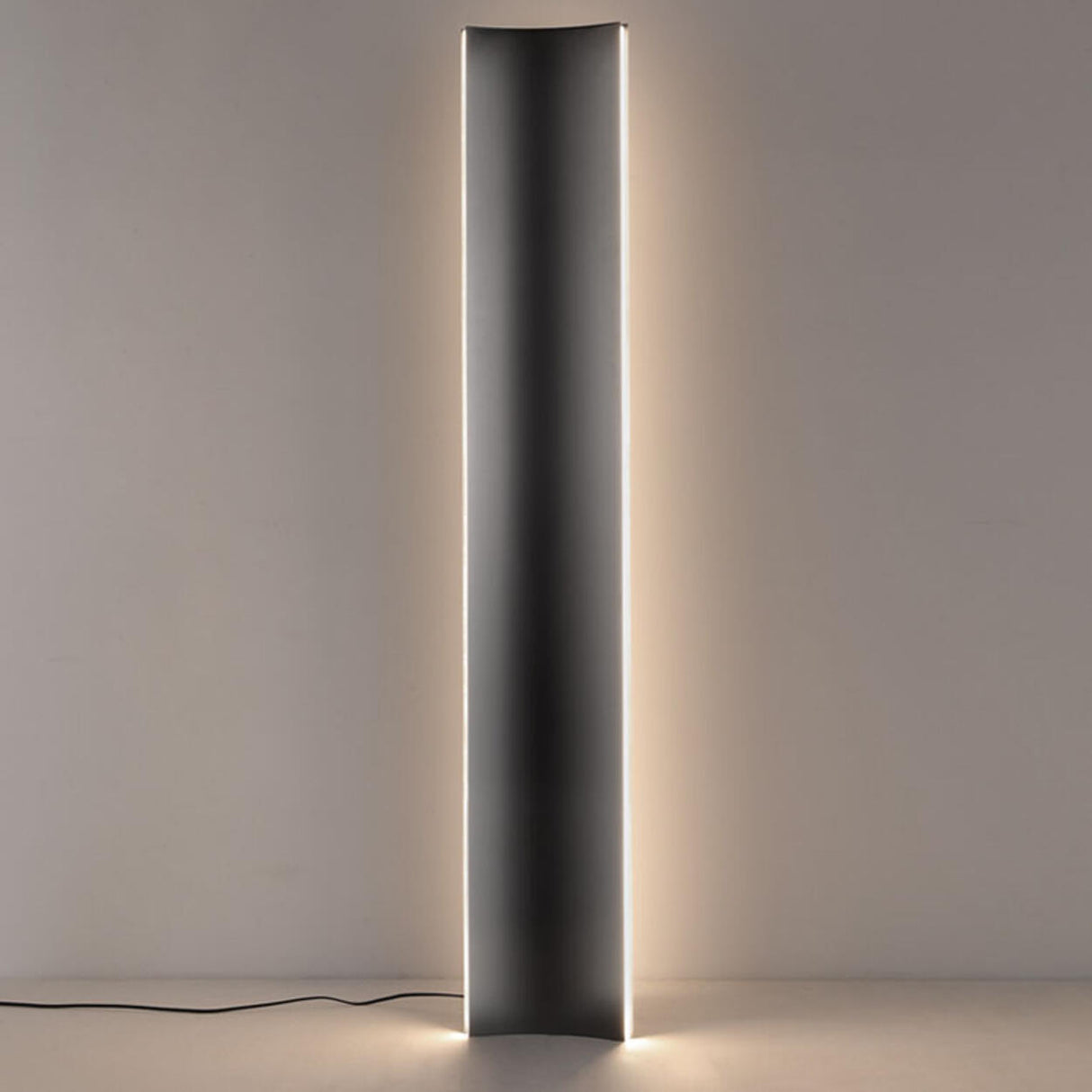 Minimalist Black Metal Standing Stanley Floor Lamp Image - 7