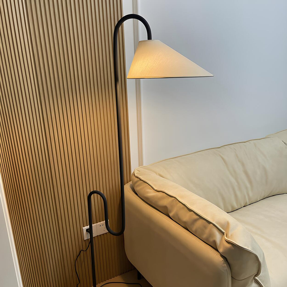 Minimalist Cone Modern Black Curved Floor Lamp Image - 14