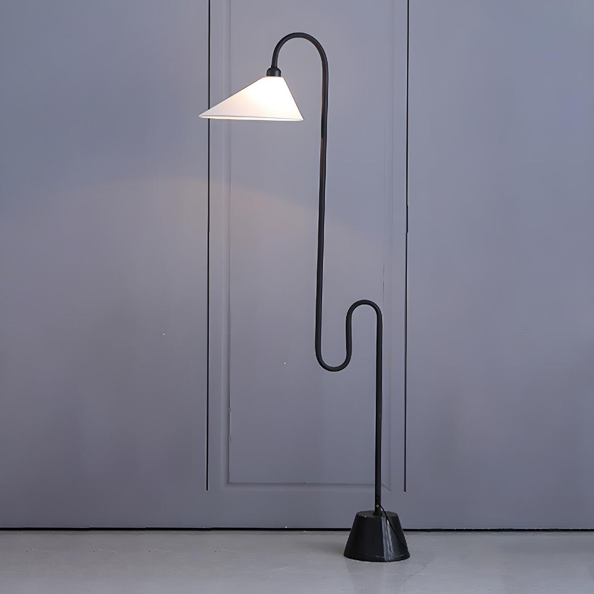 Minimalist Cone Modern Black Curved Floor Lamp Image - 2