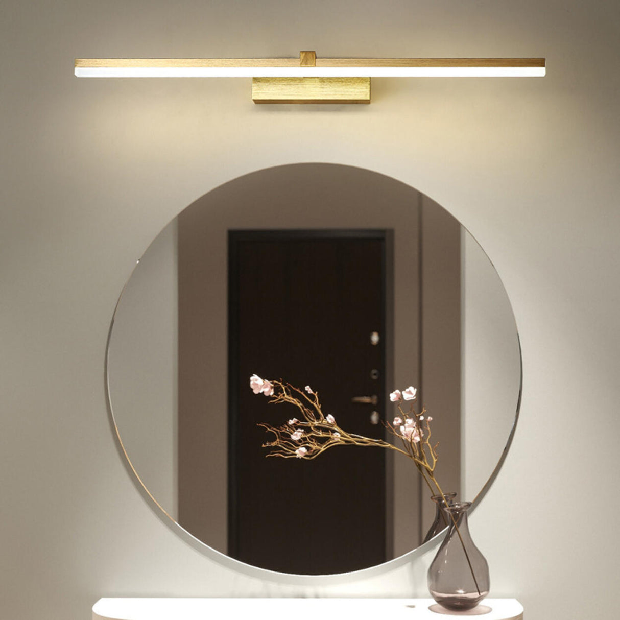 Minimalist Gold Aluminum Linear LED Vanity Light  Image - 2