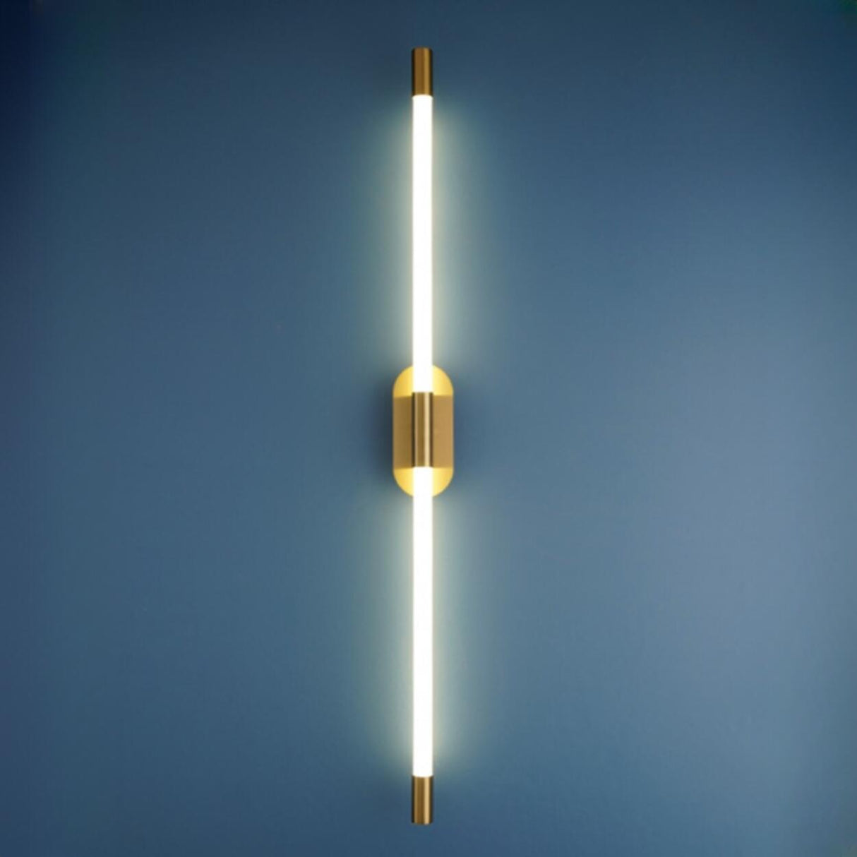 Minimalist Gold Linear LED Metal Wall Light Fixture Image - 12