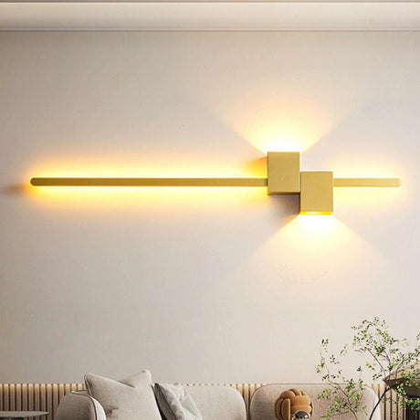 Minimalist Linear Design Vertical Black Wall Sconce Image - 2