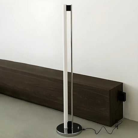 Minimalist Linear Silver Finish LED Metal Floor Lamp Image - 1