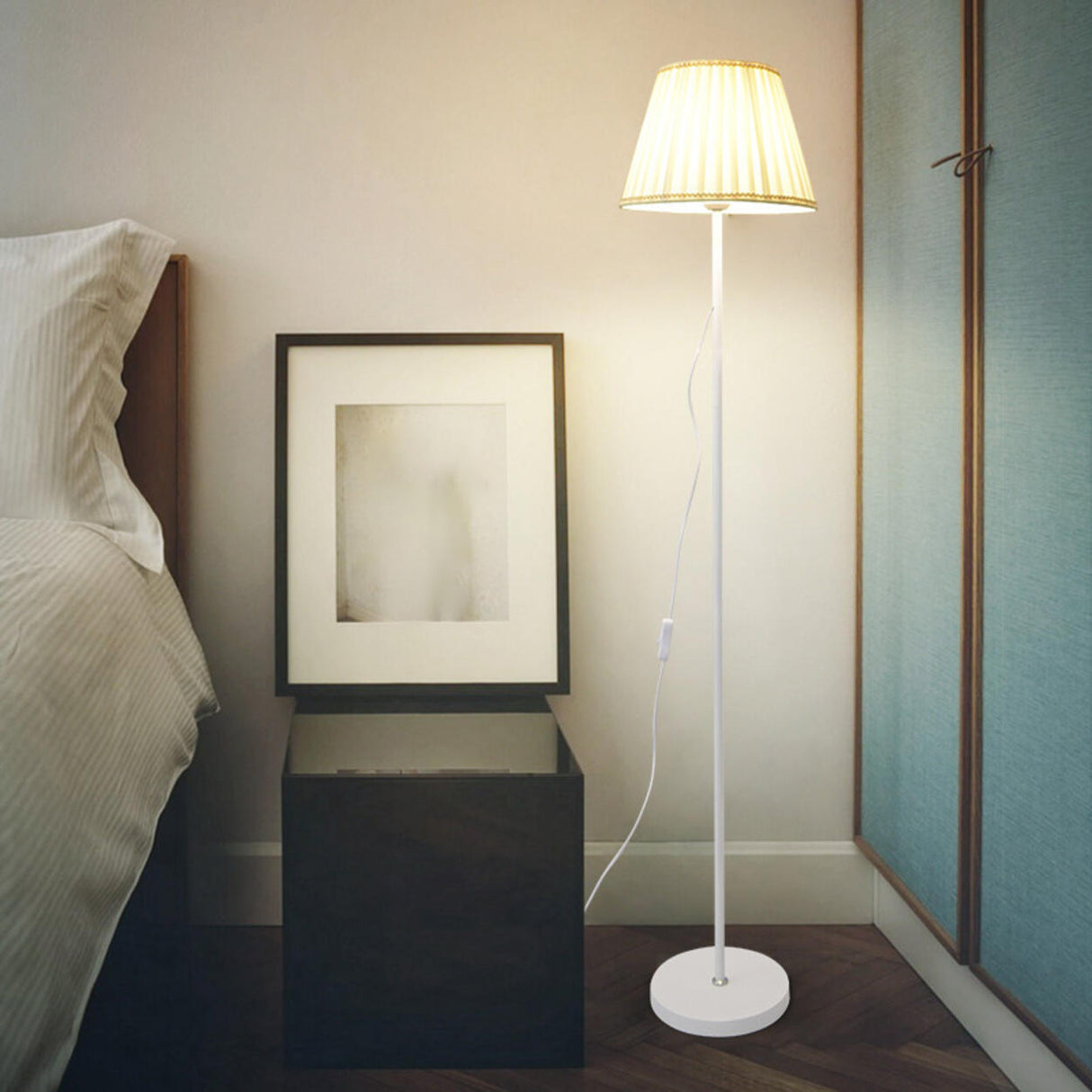 Minimalist Pleated Shade Metal Modern Floor Lamp Image - 3