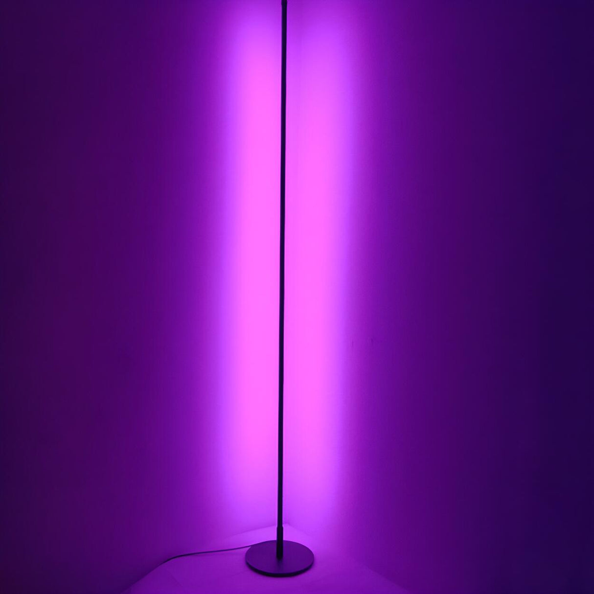 Minimalist Slim Black Linear Metal LED Floor Lamp Image - 10