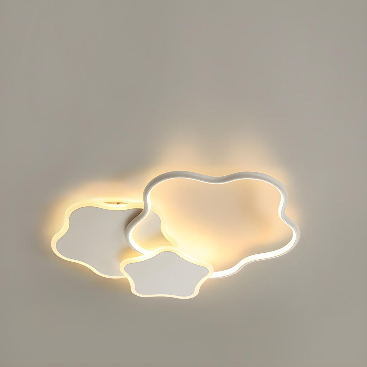 Modern 3-Light Star-Shaped Flush Mount Ceiling Fixture Image - 5