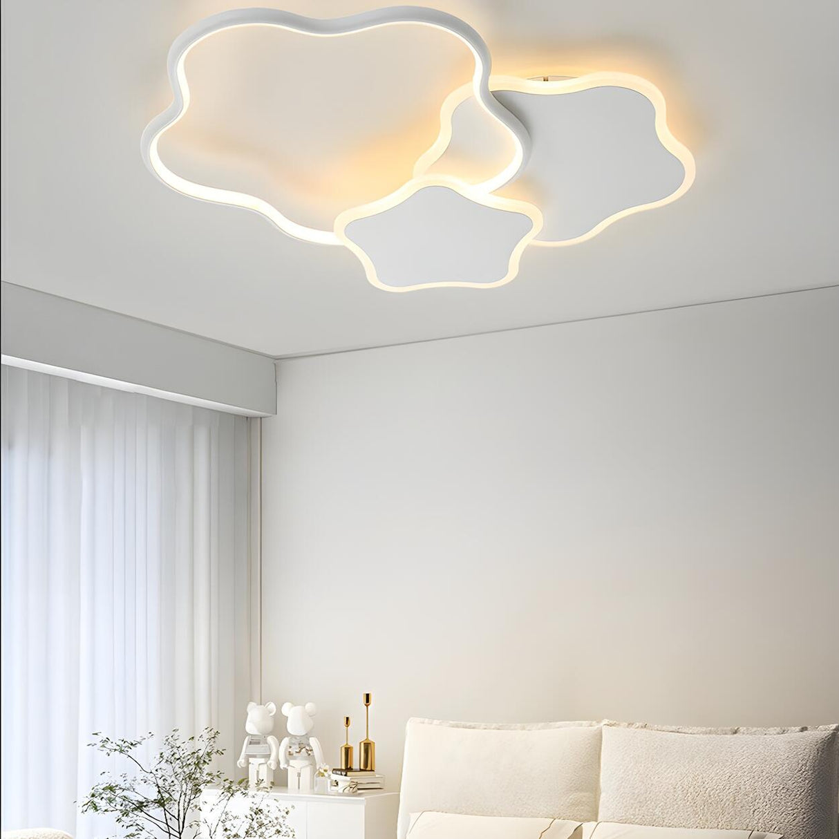 Modern 3-Light Star-Shaped Flush Mount Ceiling Fixture Image - 8