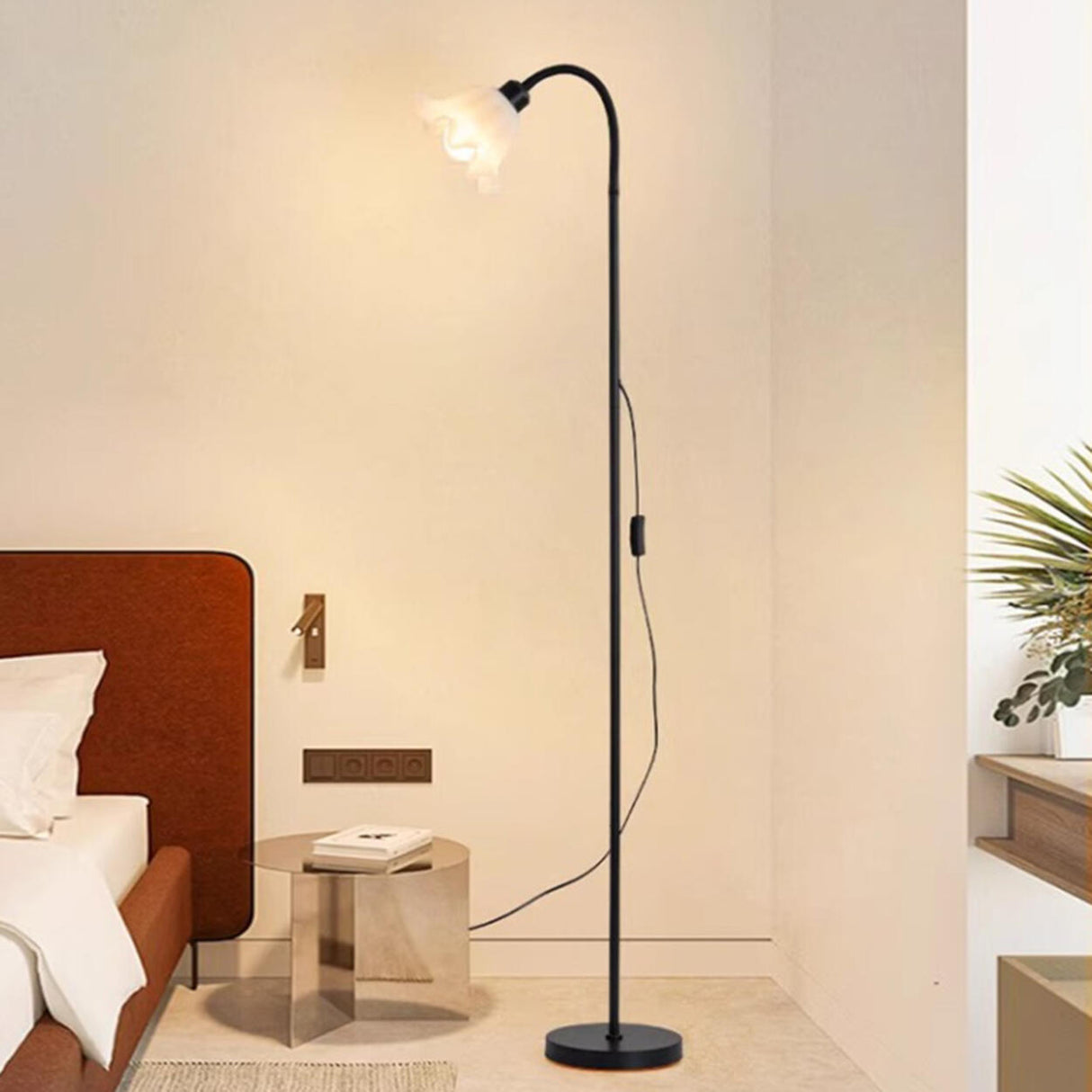 Modern Acrylic Flower Curved Metal Floor Lamp Image - 20