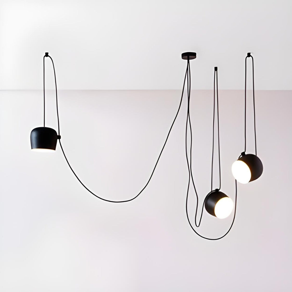 Modern Adjustable Cord Multi-Head Metal Swag Pendant Light Image - 4