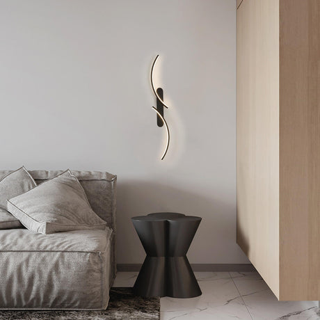 Modern Artistic Curved LED Bedroom Wall Sconce Image - 2