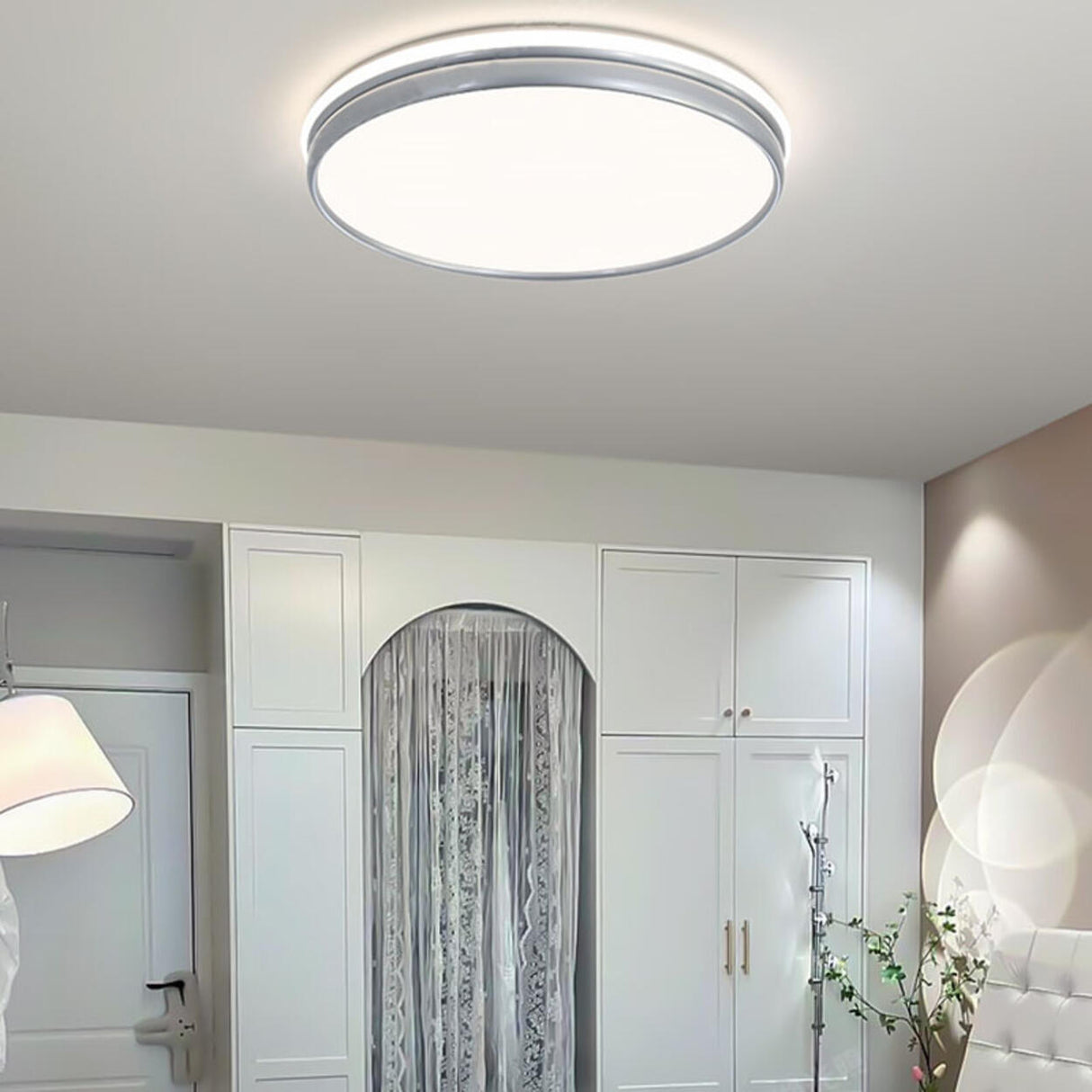 Modern Circle White LED Bulbs Flush Mount Ceiling Light Image - 3