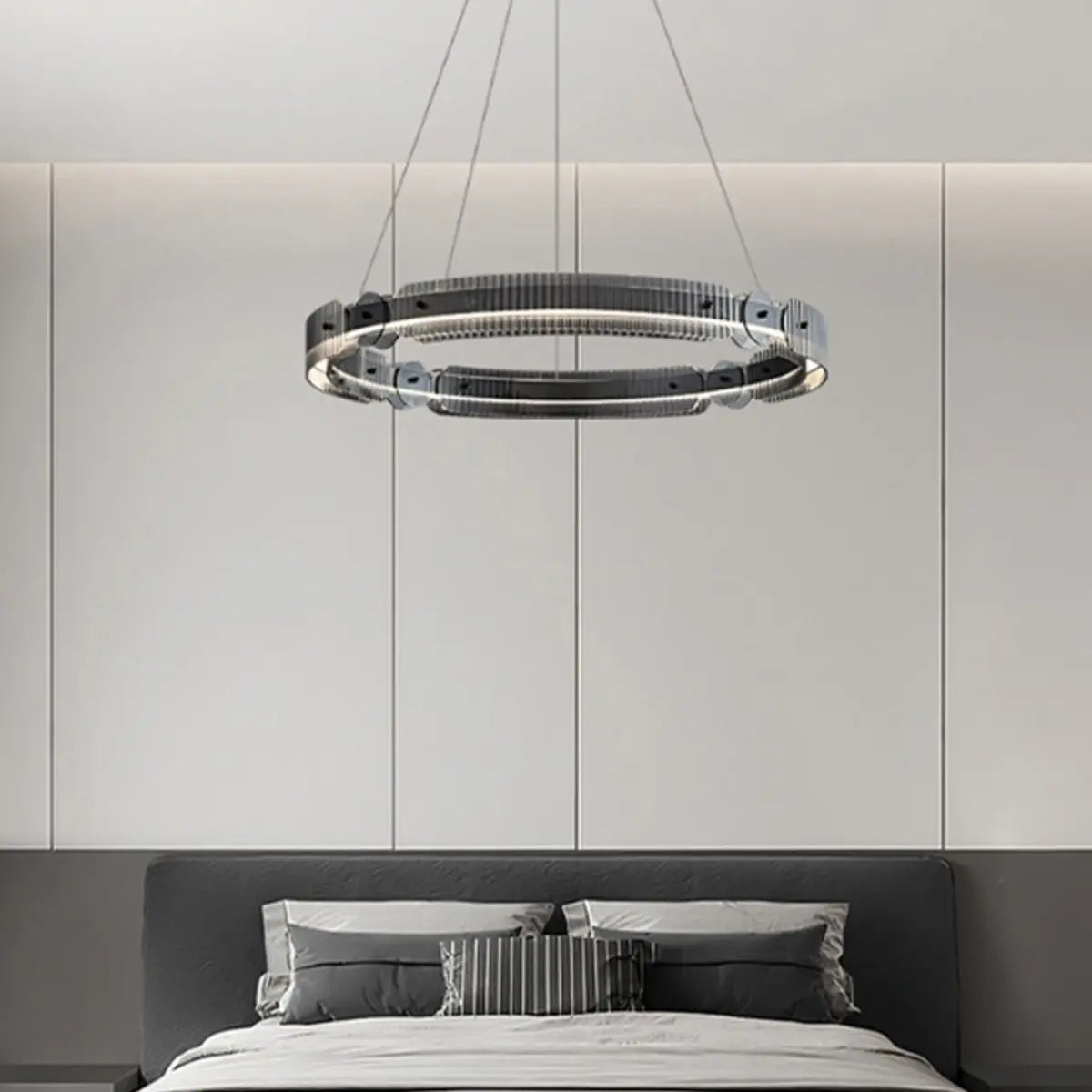 Modern Black Circle Clear Acrylic Pendant Light Chandelier Image - 3