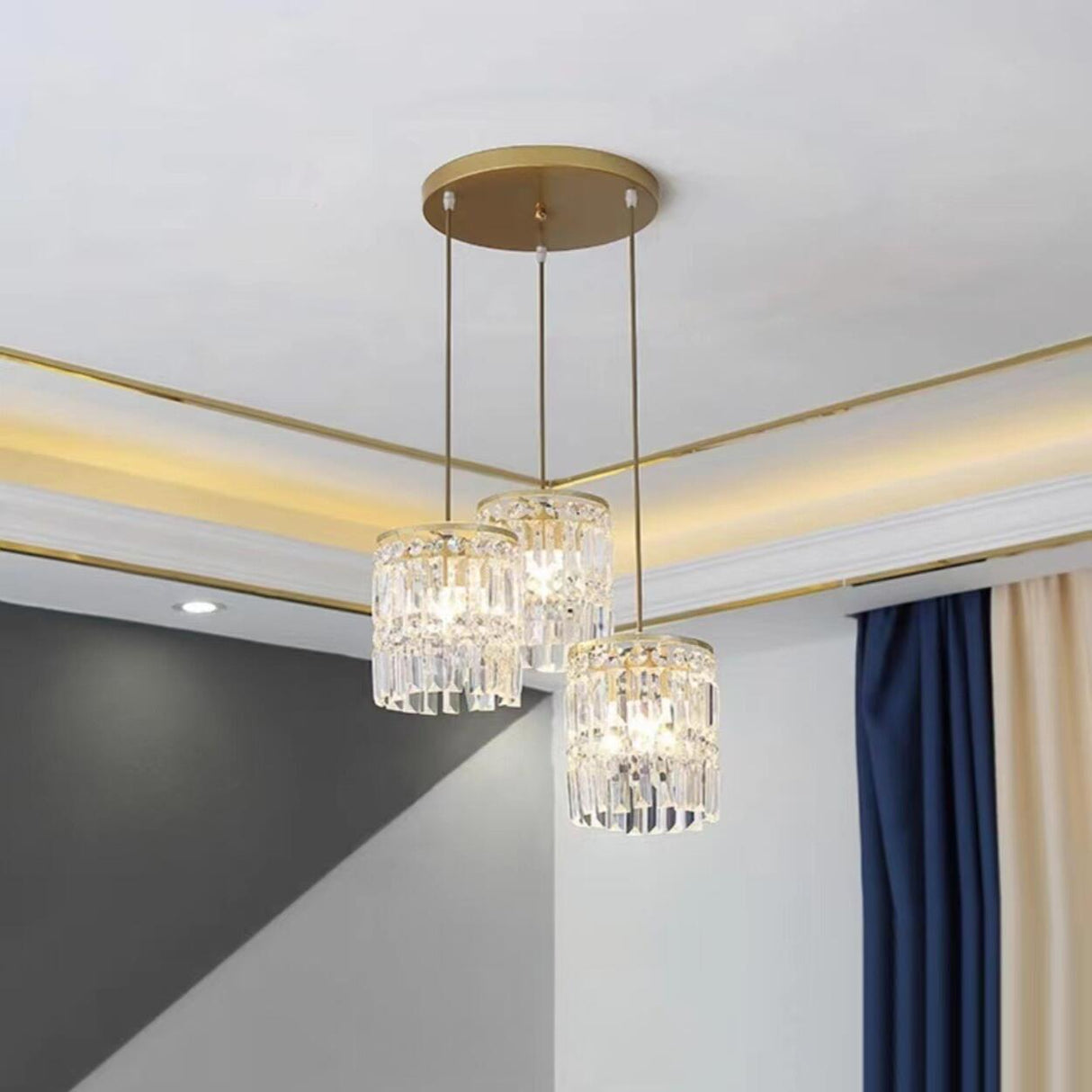 Modern Clear Crystal Cylinder Crystal Pendant Light Image - 4