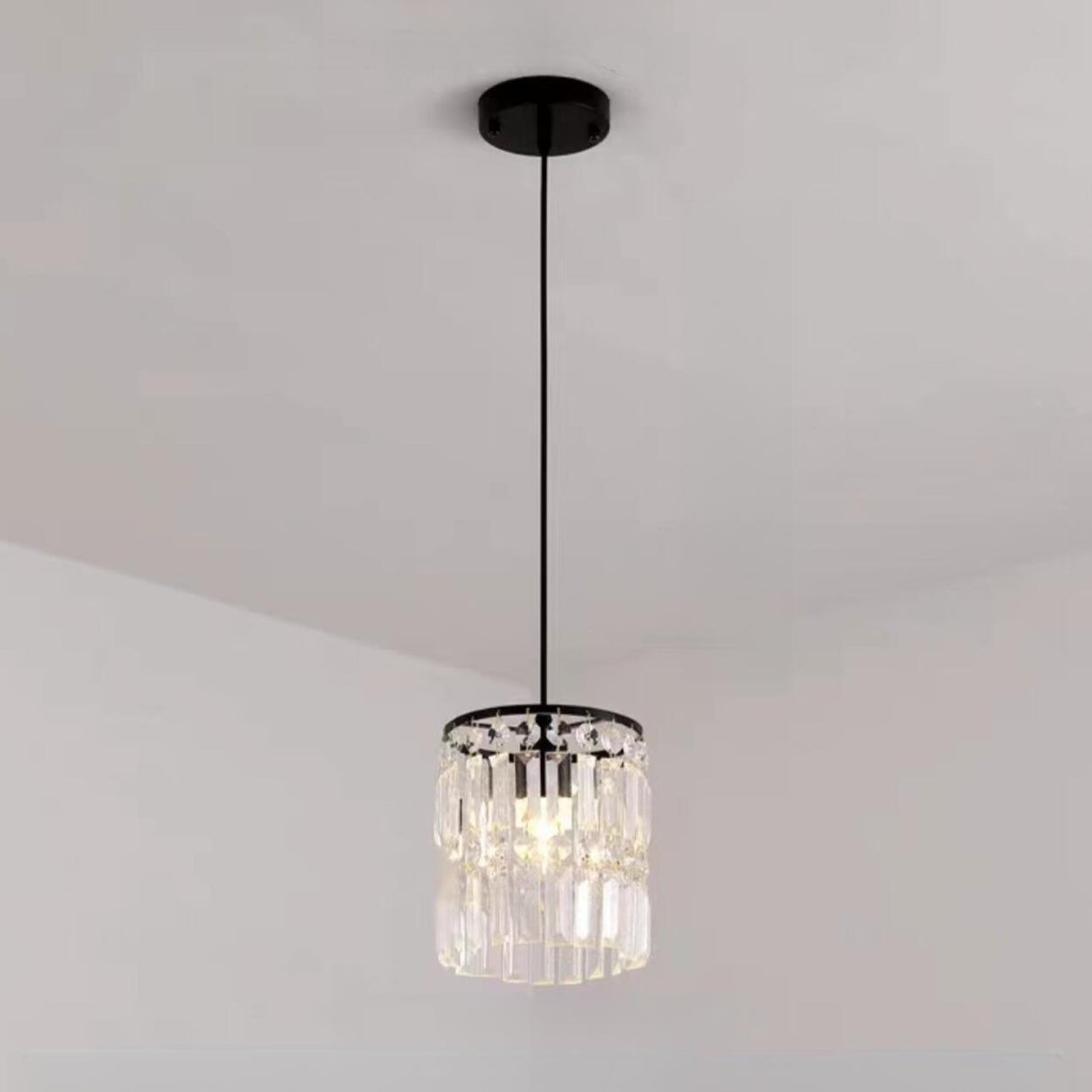 Modern Clear Crystal Cylinder Crystal Pendant Light Image - 5