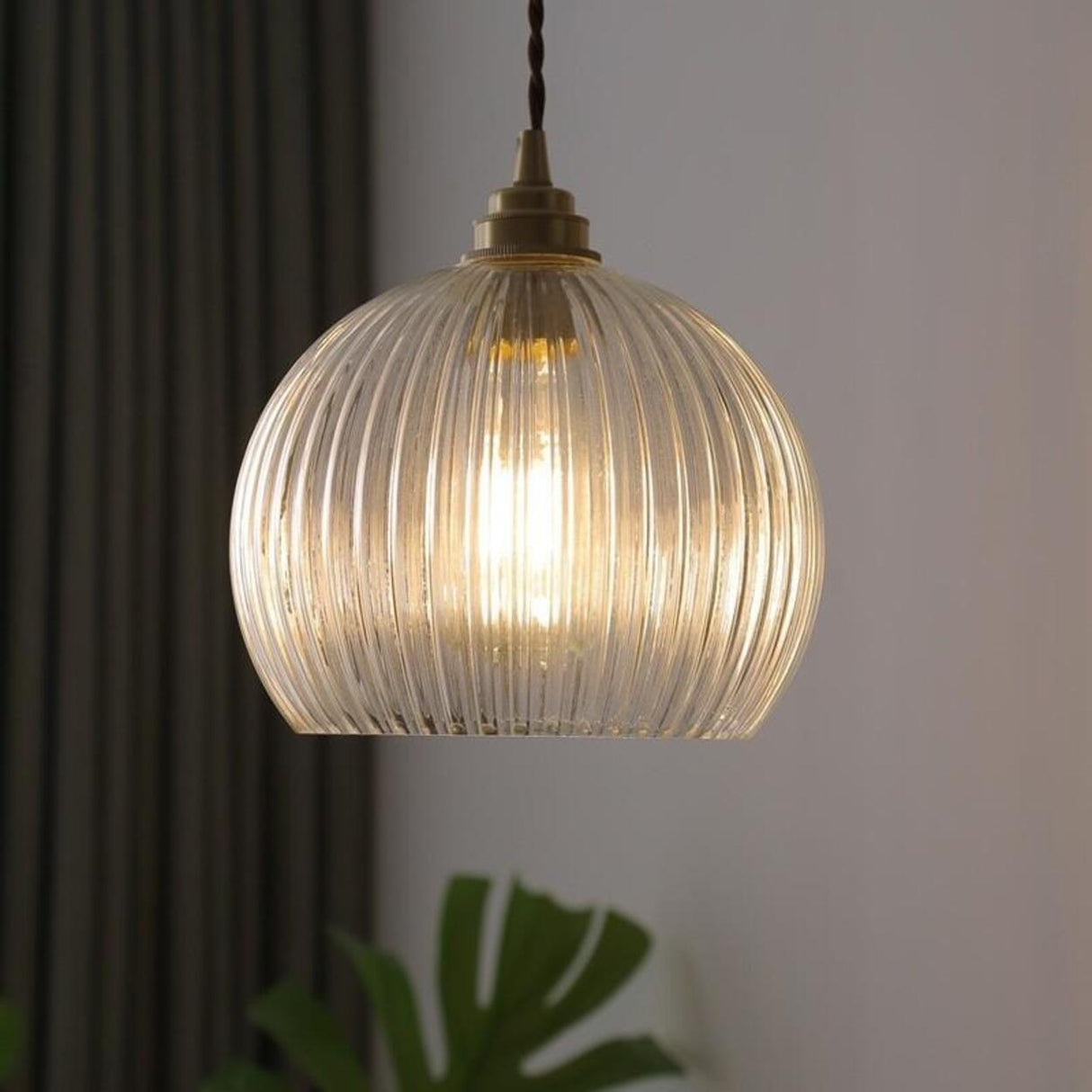 Modern Clear Glass Dome Ribbed Glass Globe Pendant Lights Image - 3