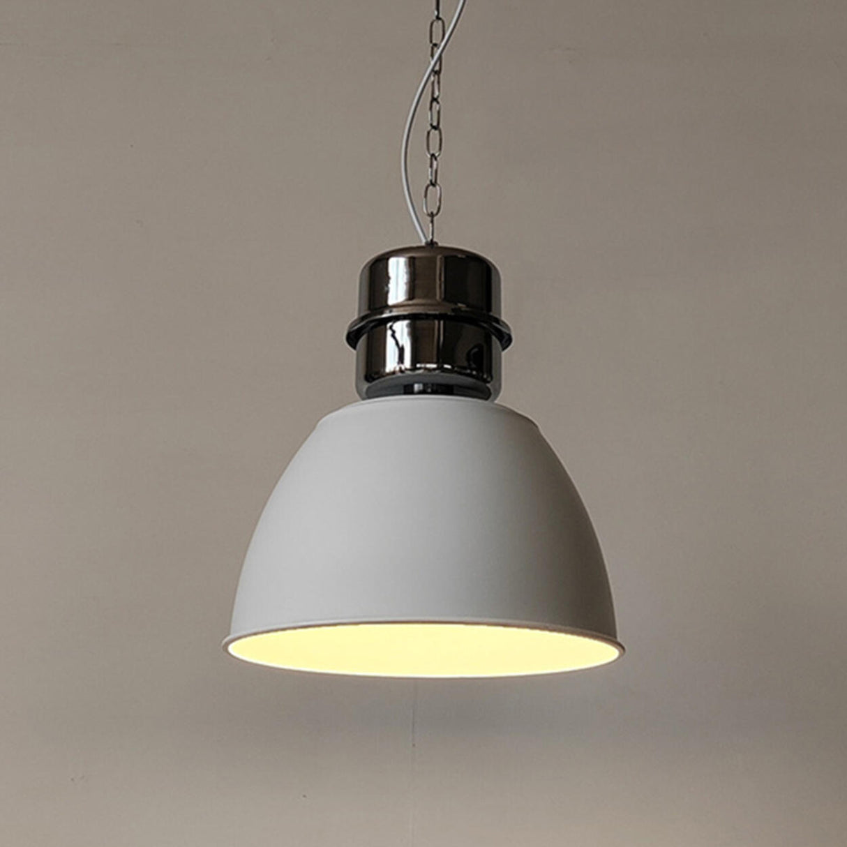 Modern Colorful Alloy Dome Metal Pendant Light Image - 3